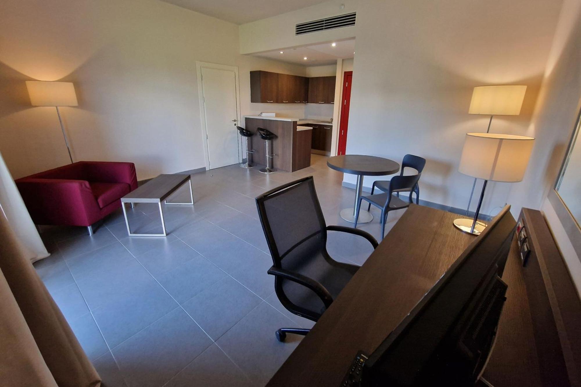 Inn Naples Airport Gricignano dʼAversa Buitenkant foto