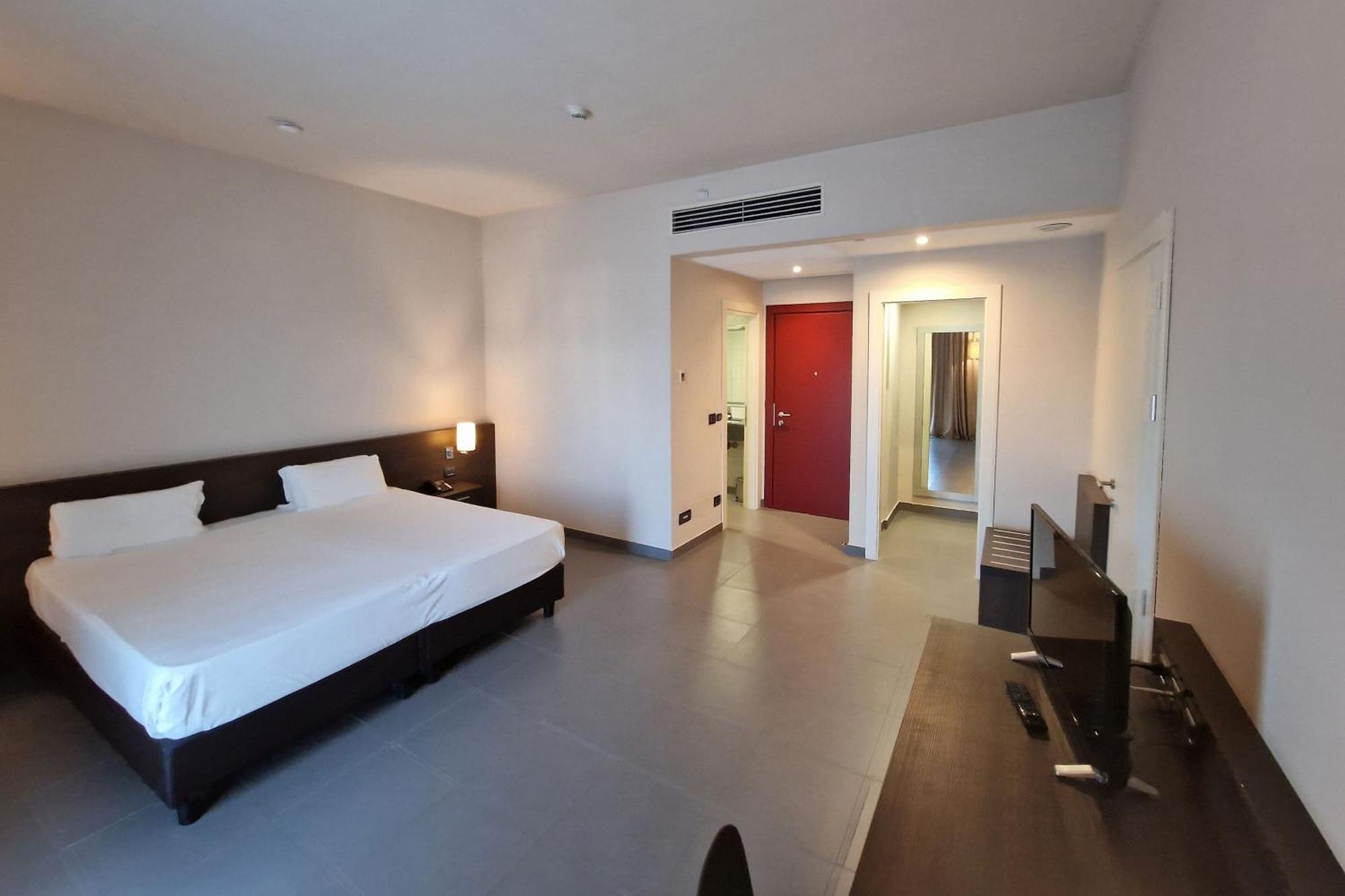 Inn Naples Airport Gricignano dʼAversa Buitenkant foto